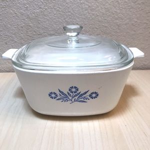 Corning Ware. Lidded. Vintage.1& 3/4 quart size. Side Handles. Blue Desi…